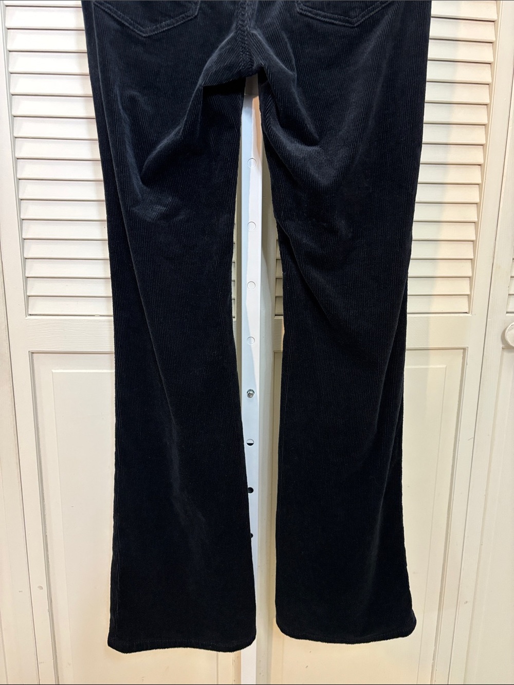 Anthropologie Pilcro Icon Low-Rise Corduroy Chop Pocket Flare Jeans Size 26 - Picture 13 of 16